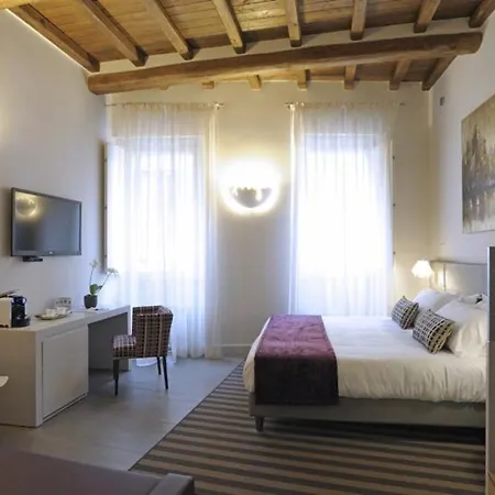 Trevi Palace Luxury 4* Рим