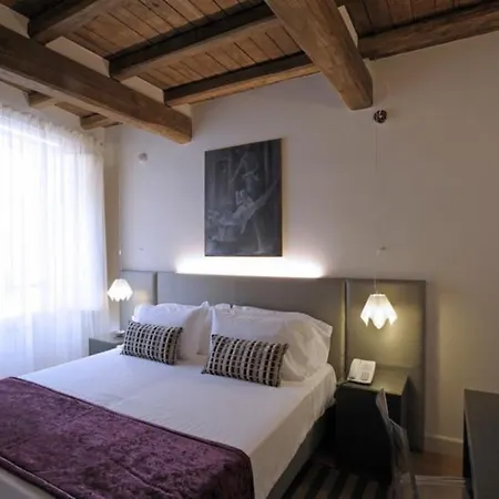 Trevi Palace Luxury