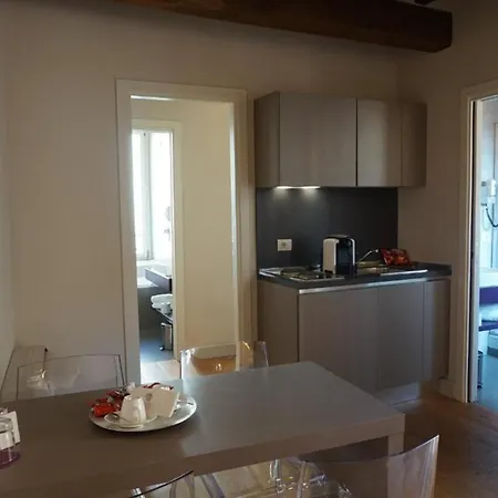 Trevi Palace Luxury מלון 4*