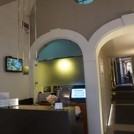 Trevi Palace Luxury 4* Рим