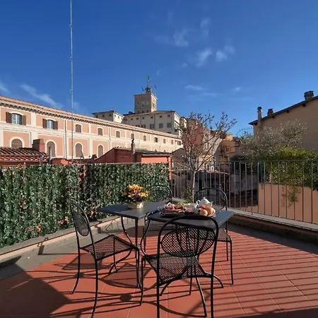 Отель Trevi Palace Luxury 4*