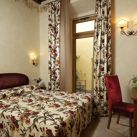 Residenza San Calisto Rome