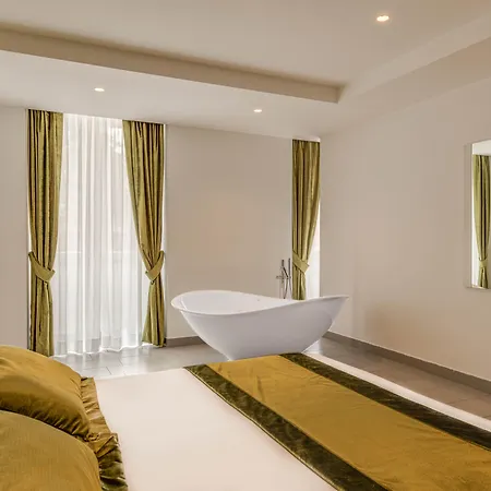 Hotel Trevi Palace