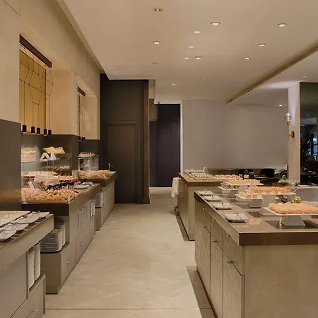 Hotel Nh Collection Centro 4*