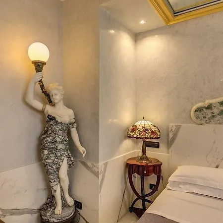Hotel Aurelius Art Gallery