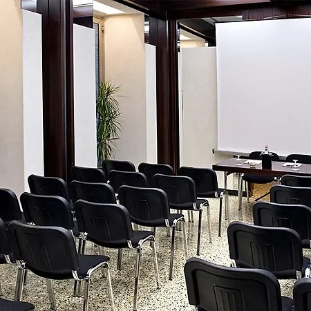 Genova Otel Roma