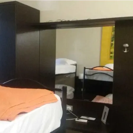 Hostel San Lorenzo *