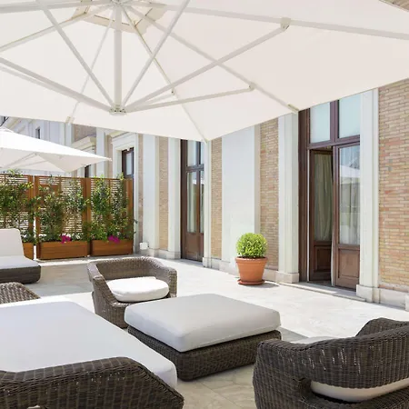 Hotel Aleph Hotel, Curio Collection By Hilton Rome
