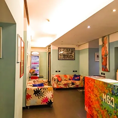 Auberge de jeunesse M&j Place *