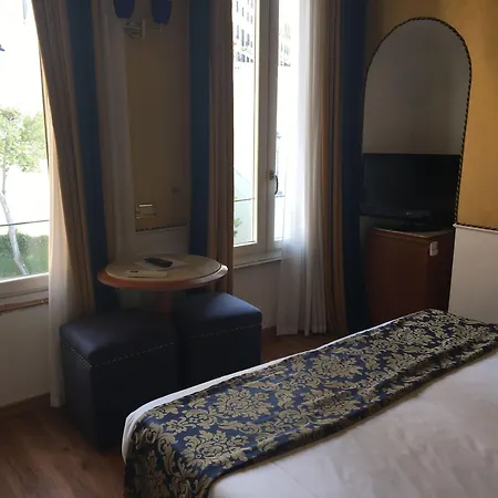 Ih Piazza Di Spagna View - Luxury Guest house 3*