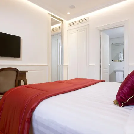 Degli Artisti Hotel