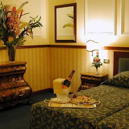 Hotel Savoy