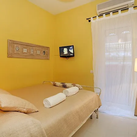 La Maison Del Corso Guest house 2*