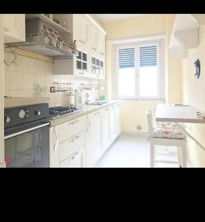 Alloggio in famiglia For Rent In Conca D'oro Near Subway Line B