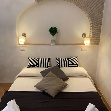 Gulliver's Guest house 2*
