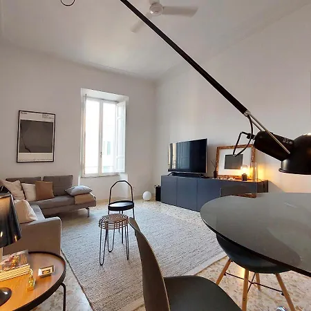 Гостевой дом Di Charme Dal Design Prestigioso *