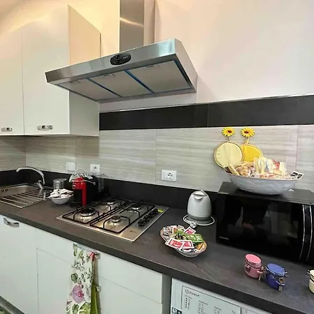 Apartament Family Flat Near Metro A