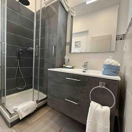 Apartament Family Flat Near Metro A *
