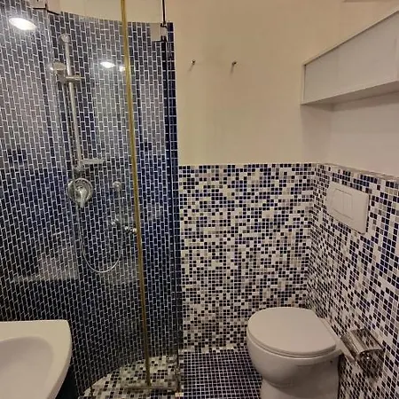 Apartment Piano - Intero A Rome