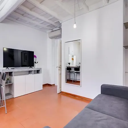 Apartment Pigna Rome
