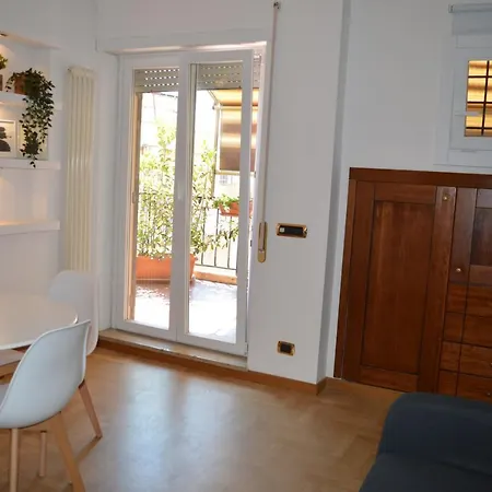 Apartment Domi - Rom