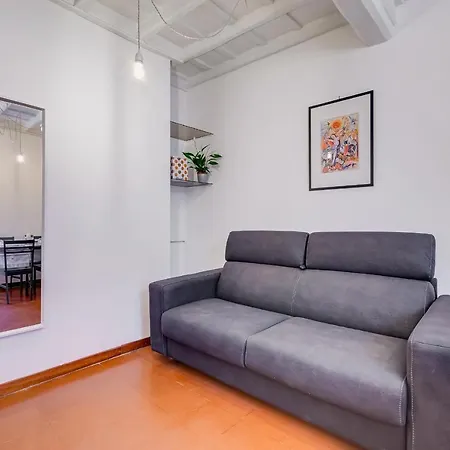 Apartment Pigna Rome