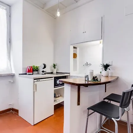 Apartment Pigna Rome