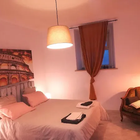 I Colori Di Nini A Trastevere Roma