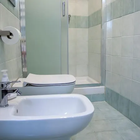 Casa Q163a Tuscolana Next To Metro Apartment Rome