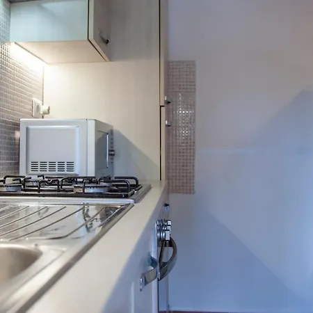 Casa Q163a Tuscolana Next To Metro Апартаменты Рим