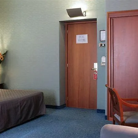 Domus Aventina Hotel 3*