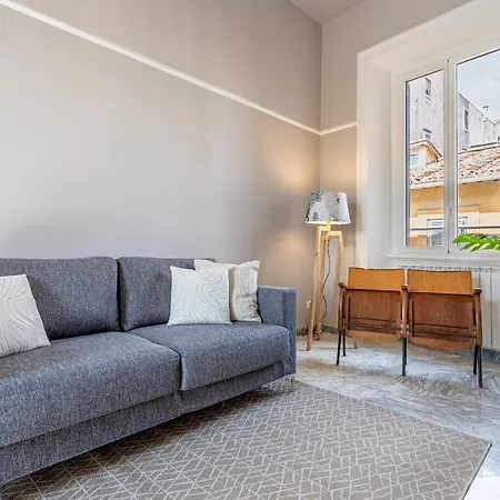 Apartment 37 Monti