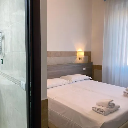 Alex Square Hotel 3*
