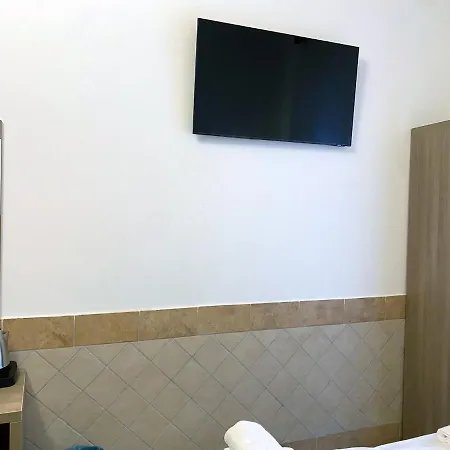 Hotel Alex Square 3*