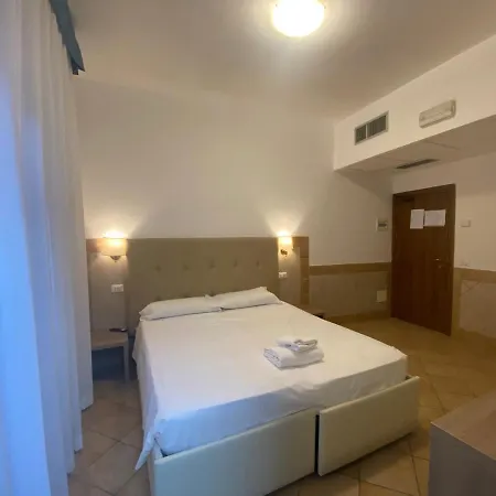 Alex Square 3* Roma