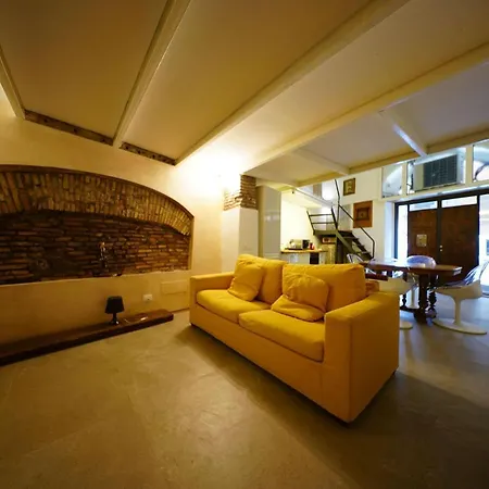 Tre Colonne Apartment *