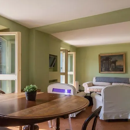 Apartment Piazza Venezia Charming & Bright