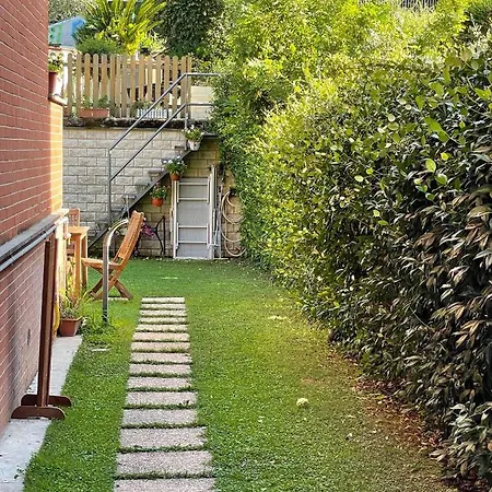 Apartment In&out - Mostacciano, Eur