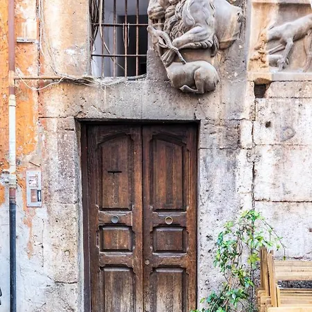 Manilio Ghetto Ancient Apartment Rome