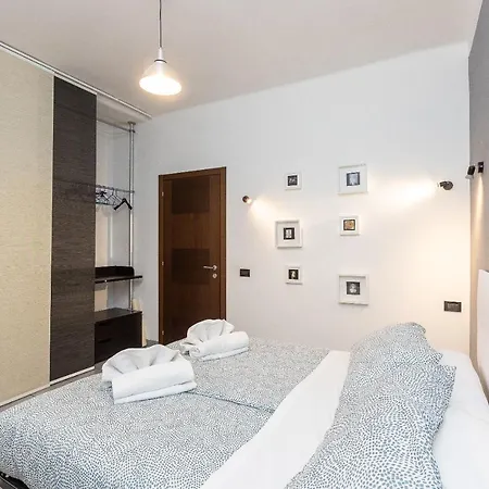 Apartment Paruta By In