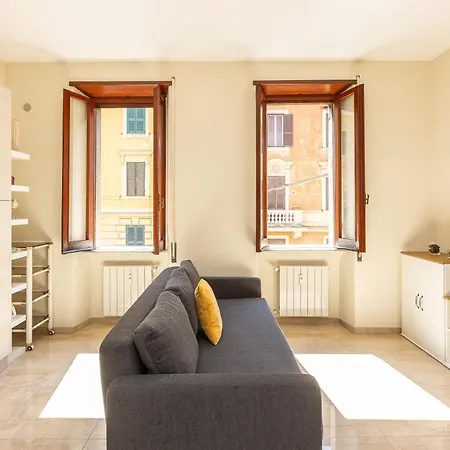 Apartament Vatican Museum By In *