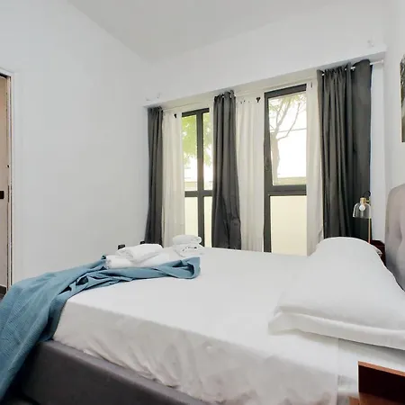 Piramide Charming Apartment *