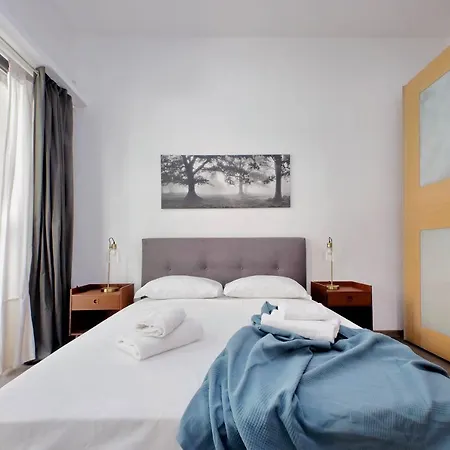 Piramide Charming Apartment