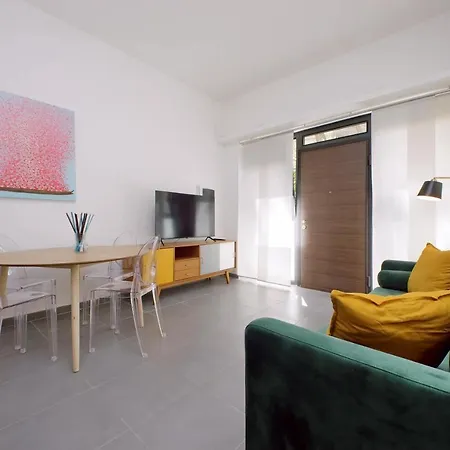 Apartment Piramide Charming