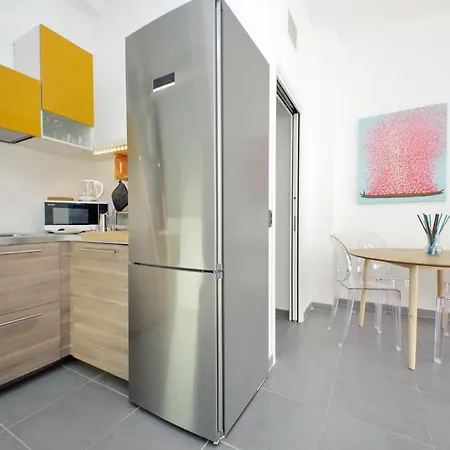 Piramide Charming Apartment *
