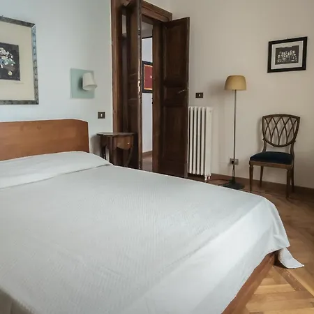 Raffaello Terrace - Near Piazza Navona Apartment *