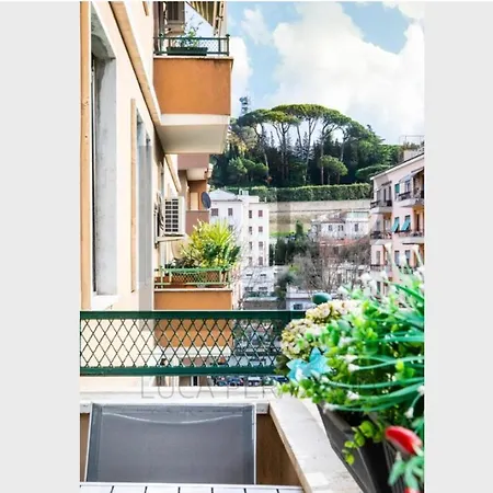 San Pietro Vaticano Family House
