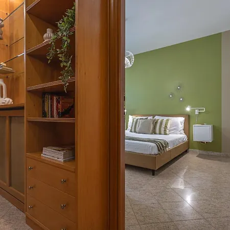 Bbhome Domus Aquae Inside Of Appia Antica Park Vila