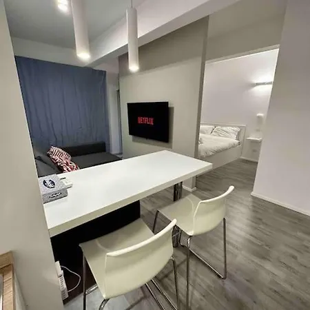 Cozy Design In Porta Maggiore. Rome