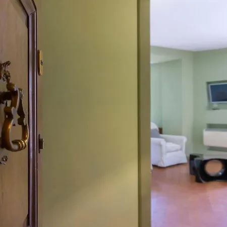 Apartment Piazza Venezia Charming & Bright *
